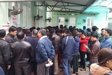 Bao giờ hết cảnh xếp hàng dài chờ vắc xin dịch vụ